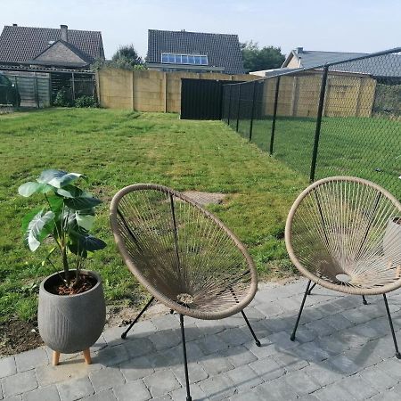 Rent & Relax: Vitrabelle Villa Lommel Buitenkant foto